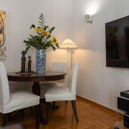 דירות אתונה Chic N Central Apt In Kolonaki מראה חיצוני תמונה